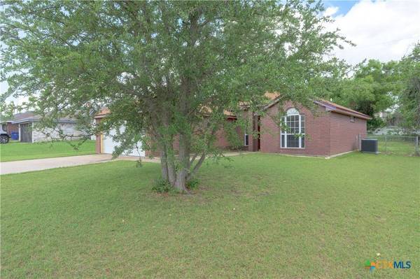 303 Rodeo CIR, Copperas Cove, TX 76522