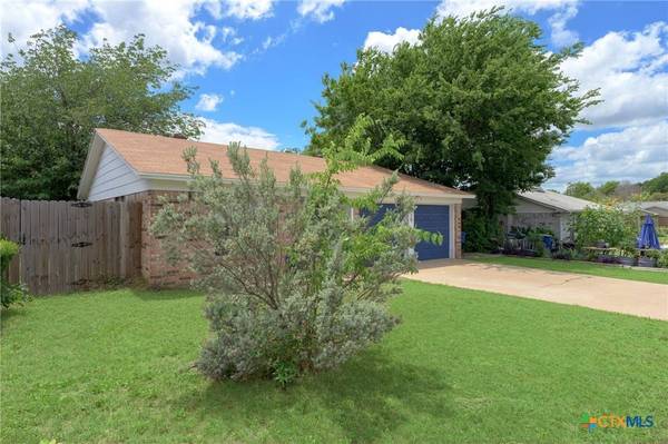 115 W Hogan DR, Copperas Cove, TX 76522