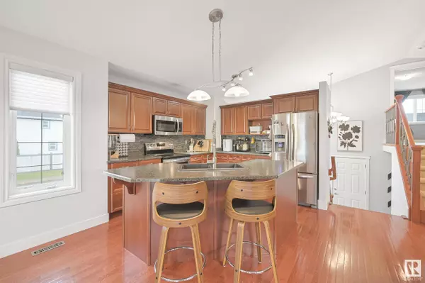 16128 131 ST NW, Edmonton, AB T6V 1V9