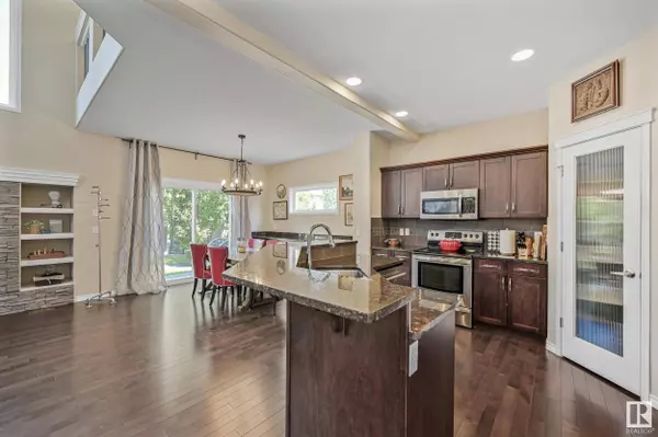 100 ELLINGTON CR, St. Albert, AB T8N 4C6