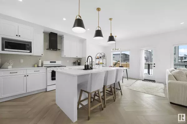 6627 Crawford LD SW, Edmonton, AB T6W 4L5