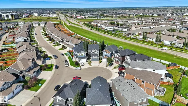 16640 14 AV SW, Edmonton, AB T6W 3C3