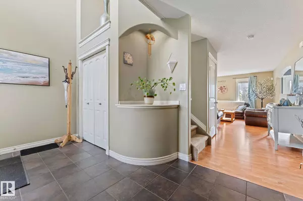 7907 96 ST, Morinville, AB T8R 1W1