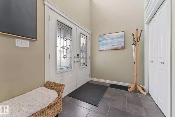 7907 96 ST, Morinville, AB T8R 1W1