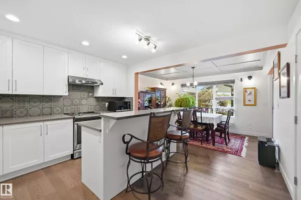 22112 88 AV NW, Edmonton, AB T5T 7G9