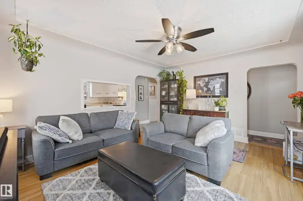 12408 89 ST NW, Edmonton, AB T5B 3W9