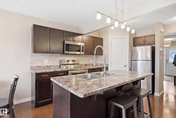 4 PETER ST, Spruce Grove, AB T7X 0R4