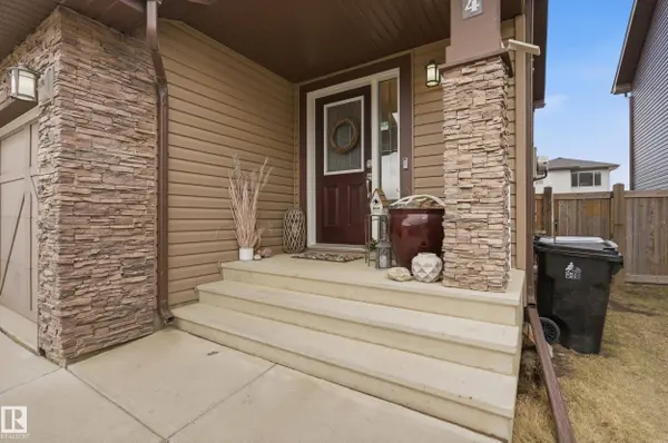 4 PETER ST, Spruce Grove, AB T7X 0R4