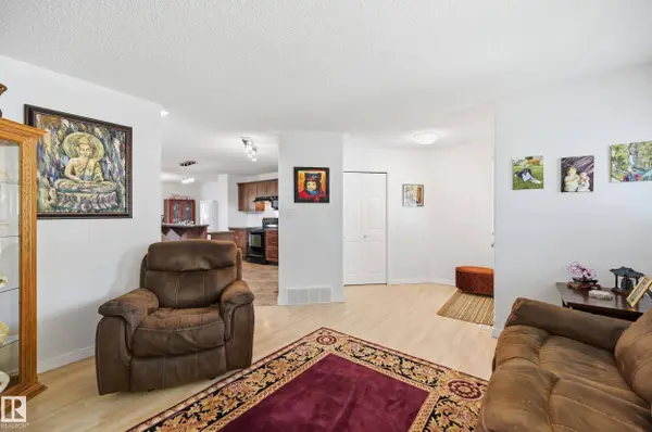 9817 104, Morinville, AB T8R 0C2