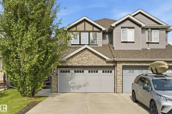 3606 Whitelaw BA NW, Edmonton, AB T6W 0P9