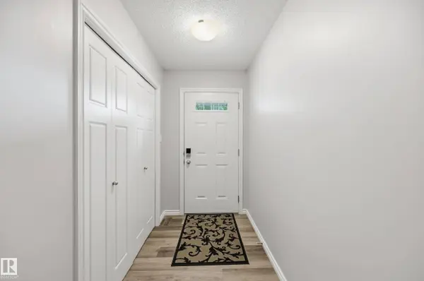 3606 Whitelaw BA NW, Edmonton, AB T6W 0P9
