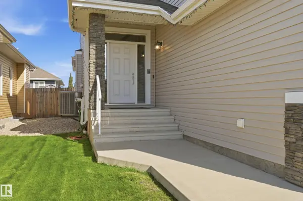 8914 97 AV, Morinville, AB T8R 2N7