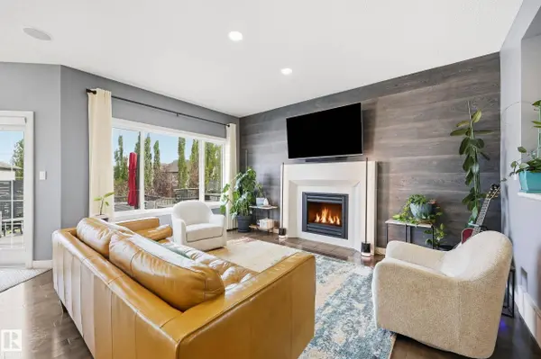 715 CACHE PL, Sherwood Park, AB T8H 0L4