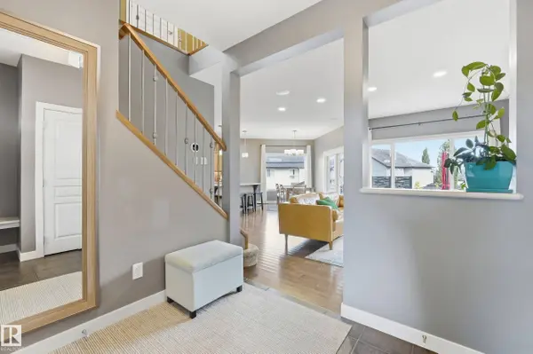 715 CACHE PL, Sherwood Park, AB T8H 0L4