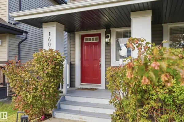 16012 11 AV SW SW, Edmonton, AB T6W 2H6