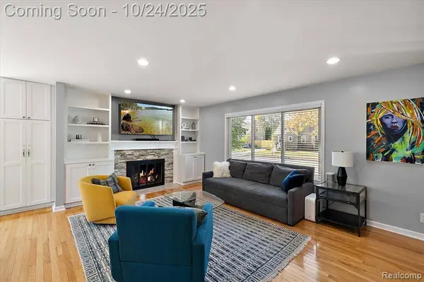 2540 Royal Avenue, Berkley, MI 48072