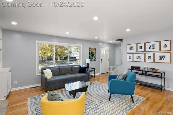 2540 Royal Avenue, Berkley, MI 48072