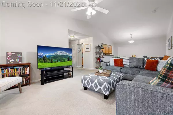 52232 Heatherstone AVE, Macomb, MI 48042