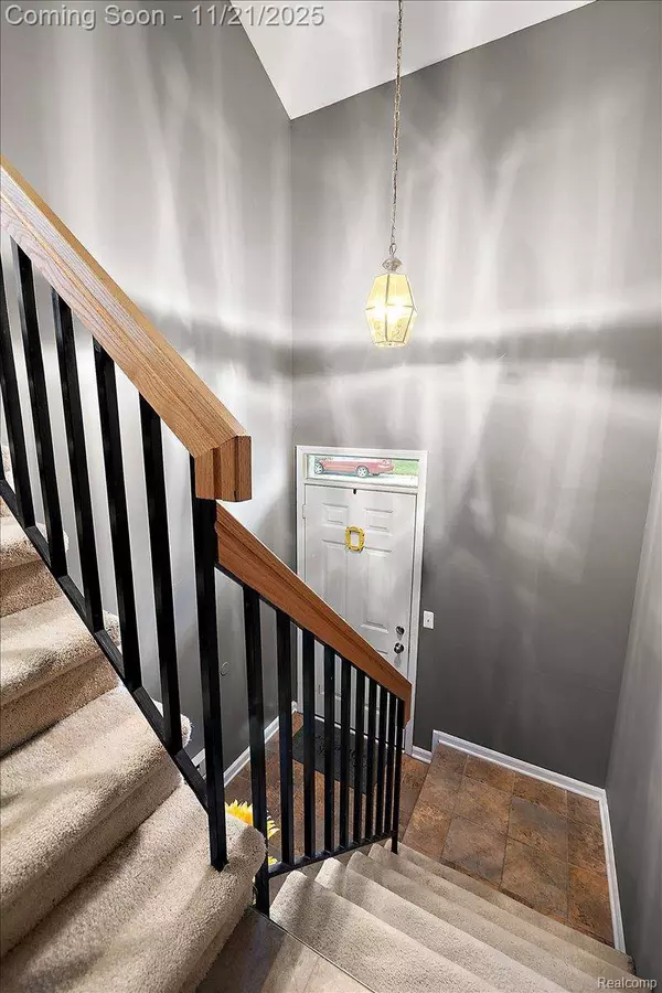 52232 Heatherstone AVE, Macomb, MI 48042