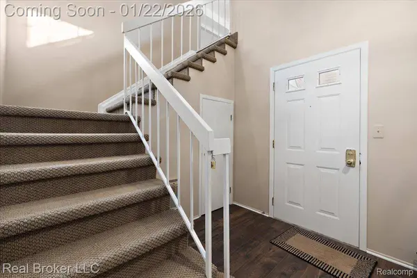 36952 Ridgedale CT, Farmington, MI 48331