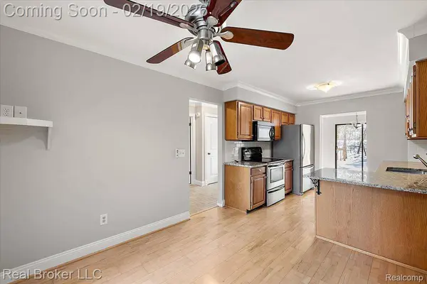 1938 Burning Bush CT, Rochester Hills, MI 48309