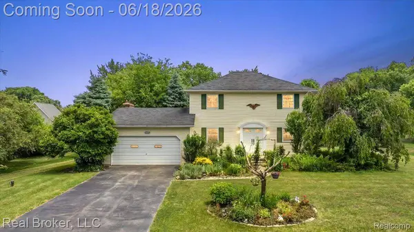 6339 Westwego DR, Green Oak Township, MI 48116