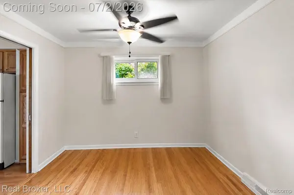 7624 Gary AVE, Westland, MI 48185