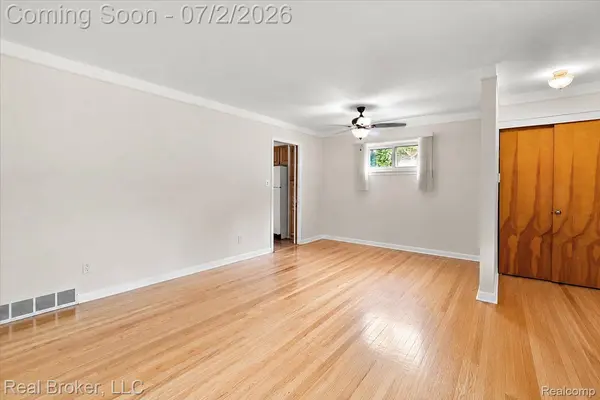 7624 Gary AVE, Westland, MI 48185