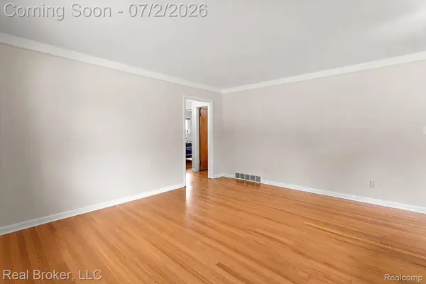 7624 Gary AVE, Westland, MI 48185