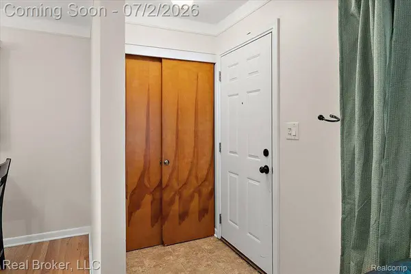 7624 Gary AVE, Westland, MI 48185
