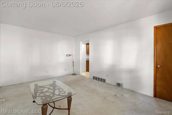 2106 Reo AVE, Lincoln Park, MI 48146