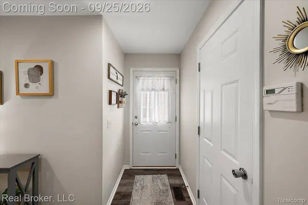 121 Newberry LN, Marion Township, MI 48843