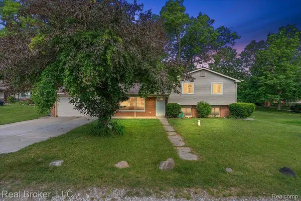 8320 Hillpoint DR