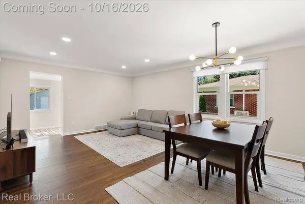 22024 Madison ST, St. Clair Shores, MI 48081