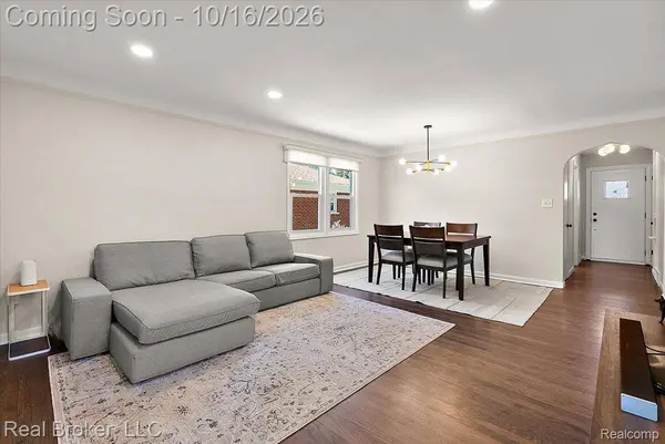 22024 Madison ST, St. Clair Shores, MI 48081
