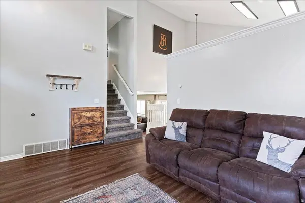 1149 W 1520 N, Clinton, UT 84015