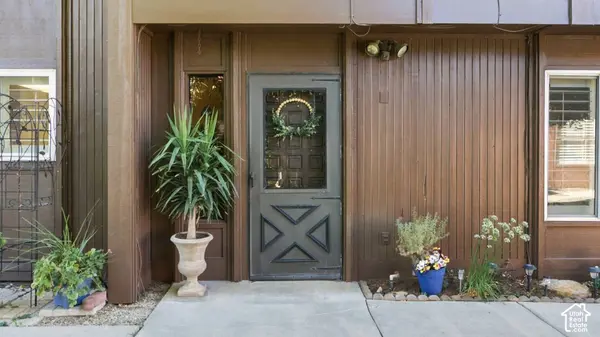 59 WHITE BARN DR, Pleasant View, UT 84414