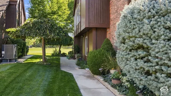59 WHITE BARN DR, Pleasant View, UT 84414