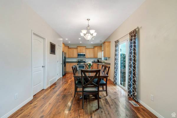 7812 N CRESTWOOD CIR, Eagle Mountain, UT 84005