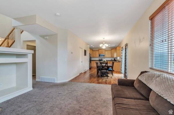 7812 N CRESTWOOD CIR, Eagle Mountain, UT 84005