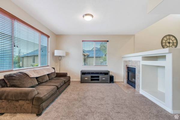 7812 N CRESTWOOD CIR, Eagle Mountain, UT 84005