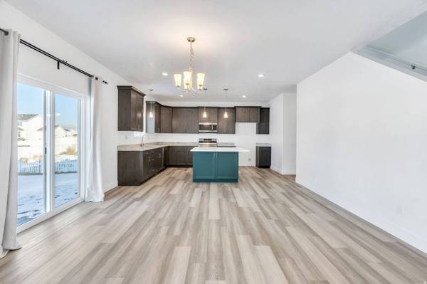 7803 N SWEETBRIAR RD #721, Eagle Mountain, UT 84005