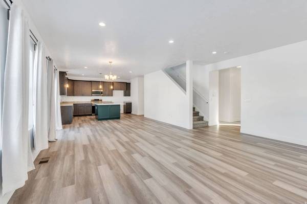 7803 N SWEETBRIAR RD #721, Eagle Mountain, UT 84005