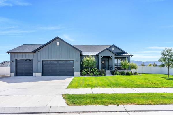 4822 N CANAAN PEAK DR, Eagle Mountain, UT 84005
