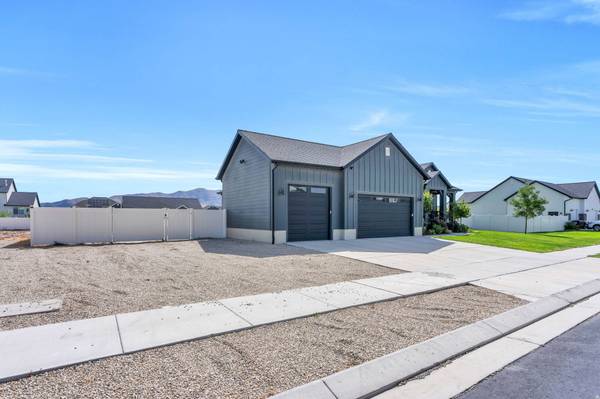 4822 N CANAAN PEAK DR, Eagle Mountain, UT 84005