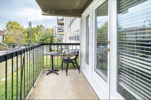 2749 Sullins St, Knoxville, TN 37919-4660