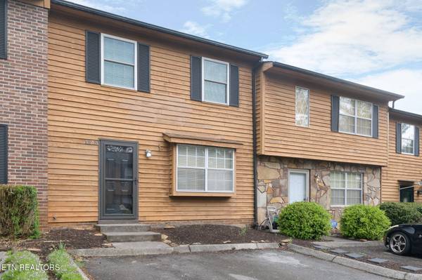 1213 Crest Brook DR, Knoxville, TN 37923