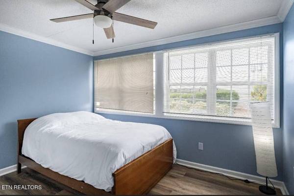 2749 Sullins St, Knoxville, TN 37919