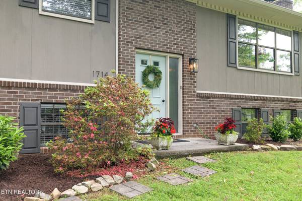 1714 Woodhaven DR, Knoxville, TN 37914