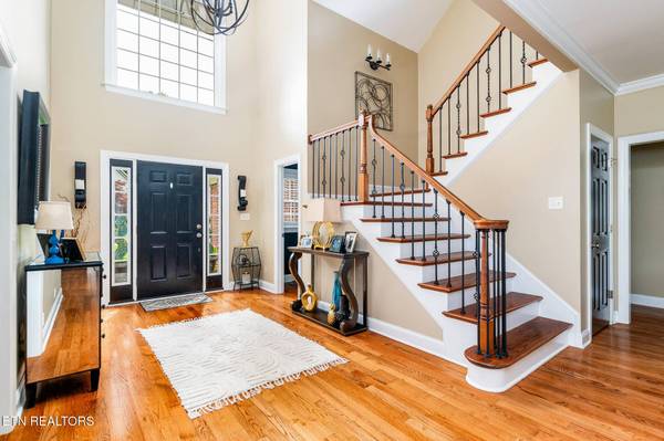 817 Vista Oaks LN, Knoxville, TN 37919